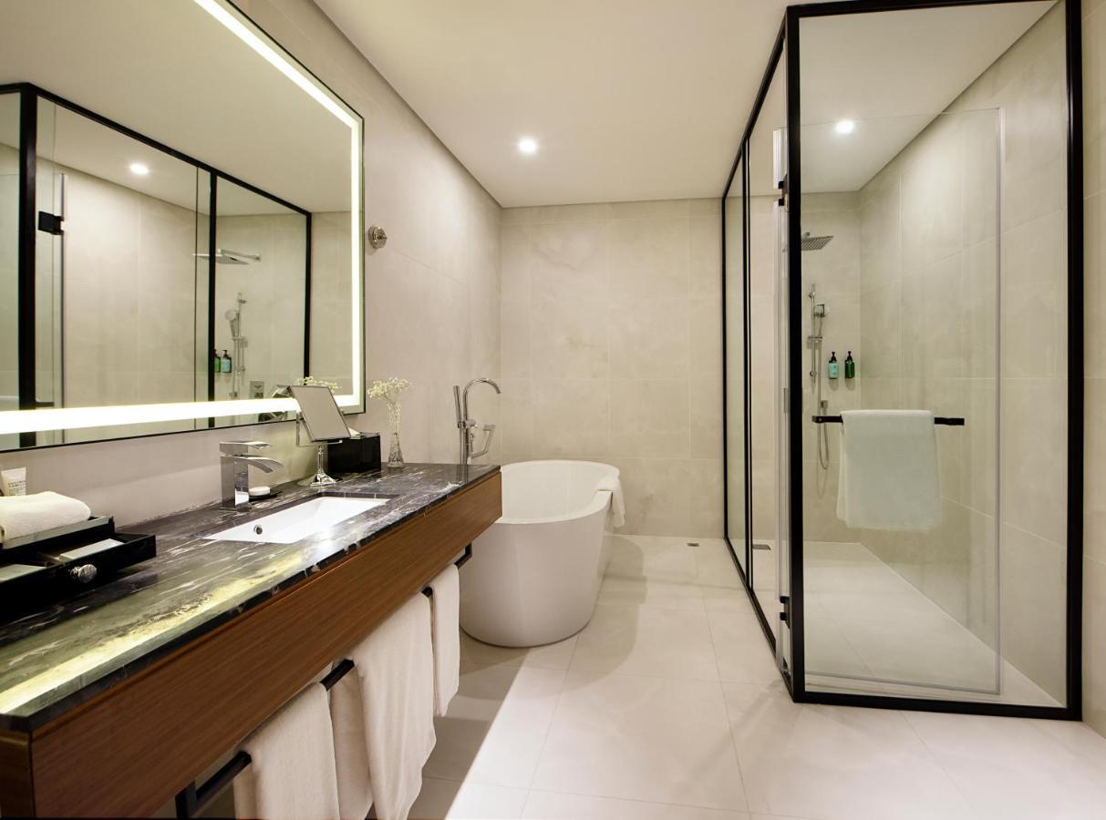 Asiana Grand Hotel Dubai Exterior foto Bathroom