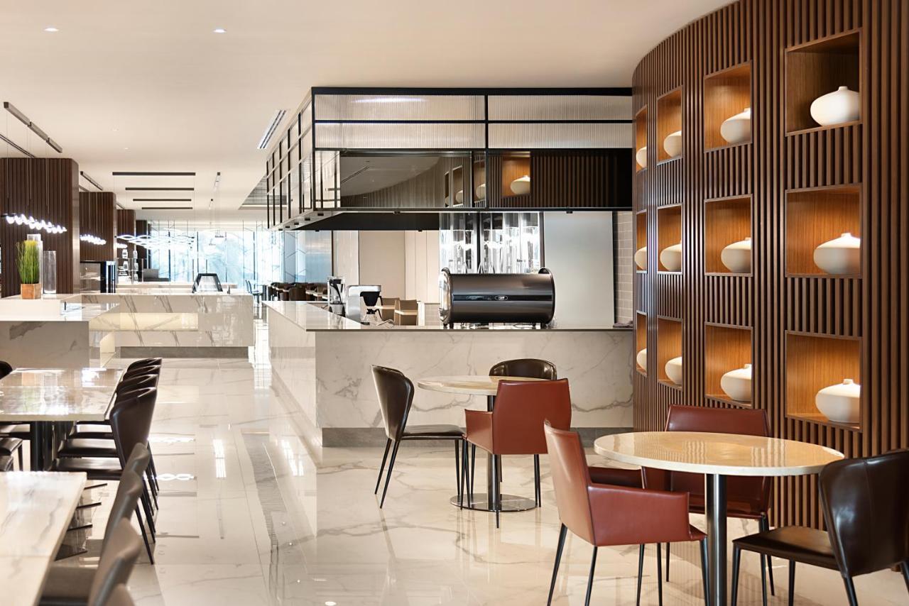 Asiana Grand Hotel Dubai Exterior foto The lounge at the airport